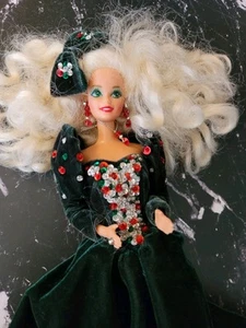 Vintage Mattel 1991 Happy Holidays Barbie Special Edition Puppe Grün Samt - Bild 1 von 6