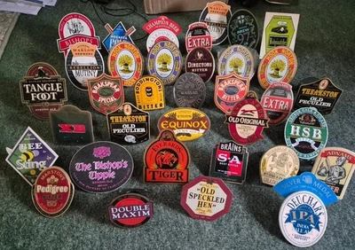 x 122 PUMP CLIP badges from the 1990's. Great mixed set for vintage collector.  - Image 1 of 4