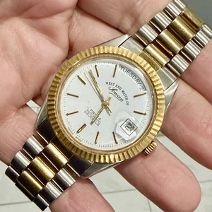 Reloj suizo automático de colección West End Watch Co. Lowan Split DayDate 2 tonos para hombre - Imagen 1 de 14