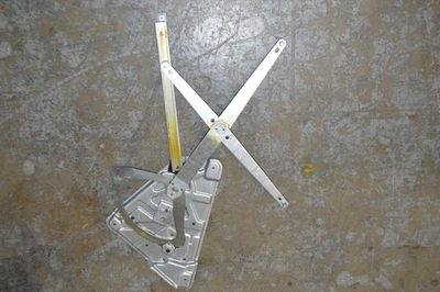 RANGE ROVER P38 HSE 1995-02 REGULADOR VENTANA DELANTERA DERECHA CVF100740 NUEVO OEM Foto 1 de 4