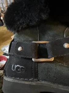 EUC UGG Women's Cedric Water Resistant Genuine Shearling Biker Boots 8 - Picture 1 of 16