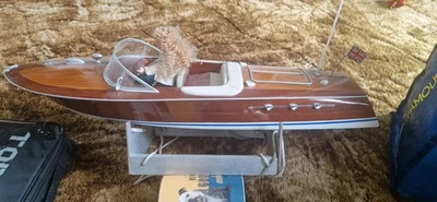 Riva volere Yacht 1:14 22" Wooden model RC boats finish model - Image 1 of 3