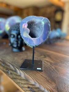 Premium Amethyst Engel Aura Geode auf Ständer 6 Mini Geode 1.175kg H19xW11xD10cm - Bild 1 von 16