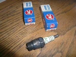 De nuevo"" bujía AC-85T... HECHA EN EE. UU. - De colección - Cantidad 2 - Imagen 1 de 2