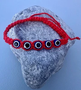 Pulseras de pulsera rojo para mal de ojo con 5 ojitos tejida con hilo color rojo - Imagen 1 de 1