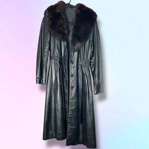 Vintage markenloser schwarzer Damen Ledermantel mit Pelzkragen - Bild 1 von 16