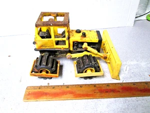 VINTAGE REMCO 7" DOZER METAL & PLASTIC BULLDOZER TRACTOR - Picture 1 of 5
