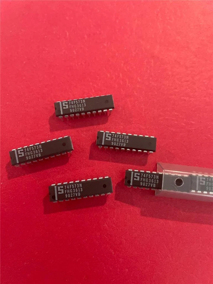 SIGNETICS 74F573N 74F573 OCTAL TRANSPARENT D-TYPE LATCHES ( Qty 5 ) *** NEW *** - Image 1 of 1