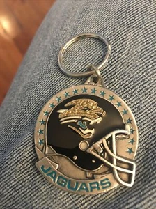 siskiyou Jacksonville Jaguars portachiavi peltro e smalto 1995 1,5 x 1,75" - Foto 1 di 2