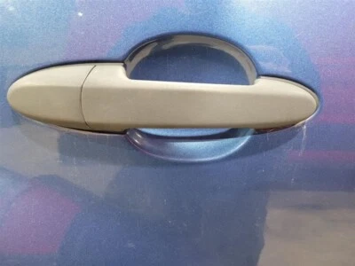 Ручка внешней двери для заднего правостороннего пассажира 2010 Ford Escape - Изображение 1 из 3