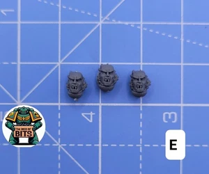 Warhammer 40K World Eaters ANTIGUO Khorne Berzerkers Cabezas E - Imagen 1 de 2