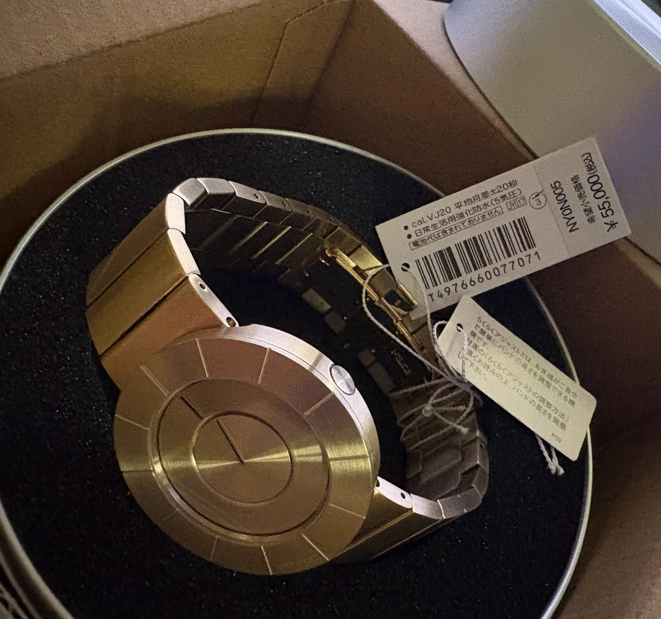 Issey Miyake Tokujin Yoshioka To JY017 NY0N005 Gold Analog Watch Quartz Mint