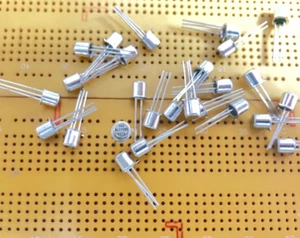 200mA 40V PNP Bipolar Transistor BCY70 TO-18 Metal-Case 350mW 250MHz FRD - Picture 1 of 1