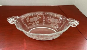 Barco de salsa grabada de vidrio transparente rosa medianoche Fostoria de colección G47 - Imagen 1 de 4