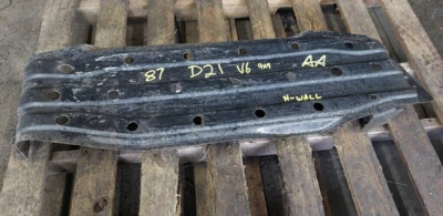 Nissan D21 1986 1987 camioneta cabina regular platón corto 4x4 tanque de gasolina protector de placa deslizante Foto 1 de 3