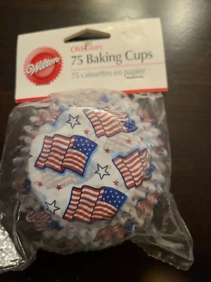 Wilton 75-Count Old Glory Red White and Blue American Flag Baking Cups  NEW - Bild 1 von 3