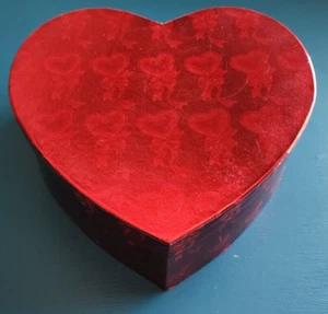 Heart Shaped Gift Box - Picture 1 of 7