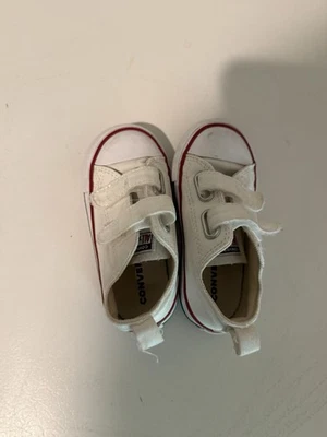 Zapatos de lona Converse Chuck Taylor All Star ópticos blancos 7J256 niño pequeño talla 7 Foto 1 de 4