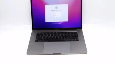 Apple MacBook Pro A1707 15 Core i7 16 GB 512 GB plateado 2016 Foto 1 de 4