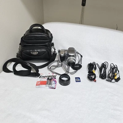 Kodak EasyShare Z740 5MP 10x Digital Camera Bundle Works Great - Image 1 of 4