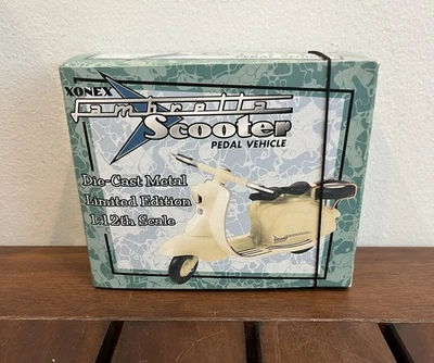 Xonex 1/12 Scale 13627 - Lambretta Scooter Pedal Vehicle - Die Cast Limited New - Image 1 of 4