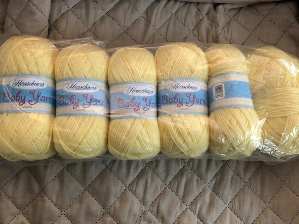Hilo para bebé Herrschners ~ amarillo para bebé ~ 4 madejas completas y 2 madejas iniciales de 3,5 oz cada una Foto 1 de 1