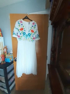 Asos Sz18 Embroidered Pleated Midi Dress - Picture 1 of 3