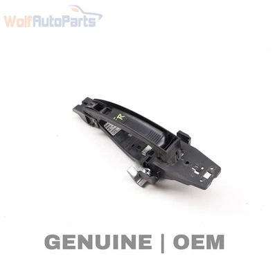 2008-2015 年 Land Rover LR2 - 右外门把手支架 CXF500043 — 第 1/4 张图片