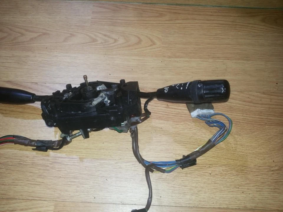 175187 Interruptor limpiaparabrisas derecho Mazda MX-3 DE50501-77 Foto 1 de 1