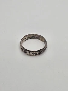 Vintage Sterling Silver Navajo Hand Stamped Band Ring Size 6.5 - Picture 1 of 7
