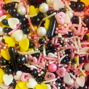 Bowtiful Edible Sprinkles By Sprinks for cakes cup cakes muffins decorations - Bild 1 von 1