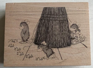 Stempel Rosa HAUS MAUS DETEKTIVE Gummistempel Mäuse Besen Pfotenabdrücke 5 x 3,75 - Bild 1 von 4