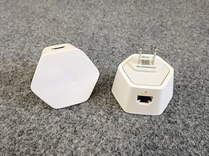 2x Xfinity xFi Pod WIFI Range Extender XE1-S - Afbeelding 1 van 5