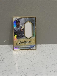 🤑SUPER STAR ANDY PETTITTE SIGNED TOPPS GOLD LABEL GAME WORN MATERIAL CERTIFIED - Picture 1 of 7