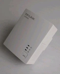 TP-Link TL-PA211 200Mbps Ethernet Powerline Nano Network Adapter Good Condition - Picture 1 of 7
