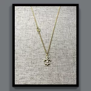 Juicy Couture Gold Tone Fluer De Lis Crystal Drop Pendant Necklace - Picture 1 of 6