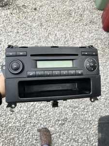 Mercedes Vito W639 (2004-2014) Stereo Radio CD Player A6396891031 - Picture 1 of 3