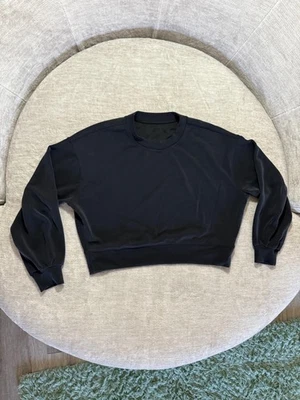 Lululemon Sweatshirt Womens 4 Black Cropped Crewneck Pullover Long Sleeve Yoga - Image 1 of 4