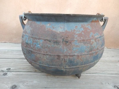 Antique Savery & Co, Philadelphia 8 Gallon Cast Iron Pot, Cauldron No 10, 1850 - Image 1 of 4