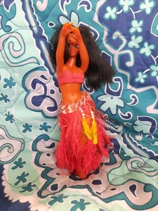 Vintage 1960er Hawaii Hula Tänzerin Tiki Sarong Rock Aloha Mädchen Puppe 9 Zoll - Bild 1 von 6