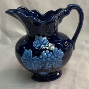 Vintage Japan Kobaltblau Krug Vase Weinrebe Design 5,75" hoch - Bild 1 von 7