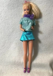 Mattel Barbie Blonde - Blue & Purple Two Piece Outfit & Shoes - Bild 1 von 12