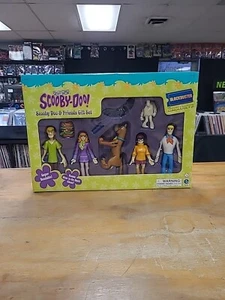 SCOOBY DOO AND FRIENDS GIFT SET 2001 EQUITY GLOW IN THE DARK GHOUL (NEW) - Bild 1 von 6