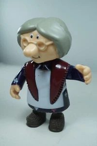 Figura Posable Cartero Pat Mrs Goggins la Amante del Correo - 9 cms de Alto - Imagen 1 de 3