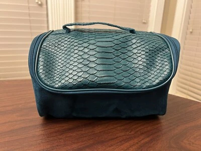 NEW- Avon Makeup Zipper Beauty Case Bag Turquoise with Faux Suede And Snake - Image 1 of 4