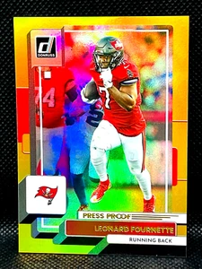 2022 Donruss Premium LEONARD FOURNETTE #256 - Gold Press Proof Holo Prizm - BUCS - Picture 1 of 2