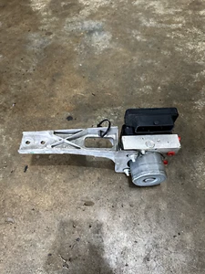 2014-2016 C7 Corvette ABS Anti Lock Brake Pump 23459262 OEM - Picture 1 of 7