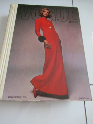 Vogue Patterns Book Counter Catalog Jan 1970 1960's Designs HUGE bk Givency Dior Foto 1 de 4