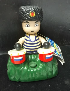 Figuras musicales RARAS NUEVAS CON ETIQUETAS Bateristas Alrededor del Mundo Serie 1 - RUSIA funciona - Imagen 1 de 5
