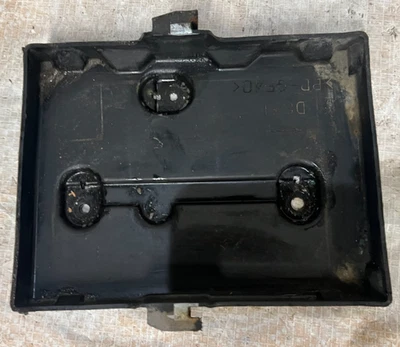 2011 2012 2013 Mazda 2 Battery Tray Holder OEM FREE SHIP RB1 - Изображение 1 из 4